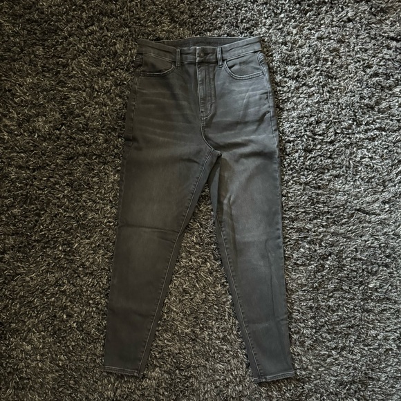 AE Size 8 Regular Length. High-waisted Mom Jean. Soft black. - Picture 1 of 7